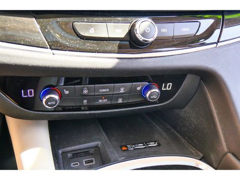 Used 2023 Buick Enclave Essence w/ Experience Buick Package AWD/4WD image 24