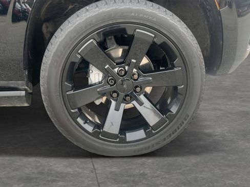 Used 2023 GMC Yukon AT4 w/ AT4 Premium Plus Package image 57