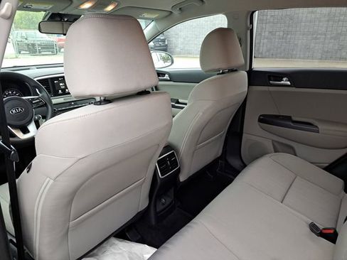 Used 2022 Kia Sportage LX image 18