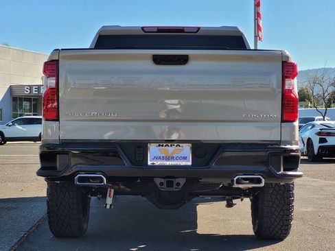 New 2026 Chevrolet Silverado 1500 Custom Trail Boss AWD/4WD image 6