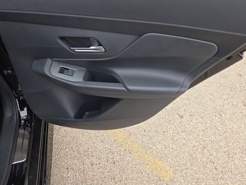 New 2026 Nissan Sentra SR w/ Floor Mat Package FWD image 9