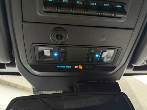 Used 2023 Ford Bronco Wildtrak image 46