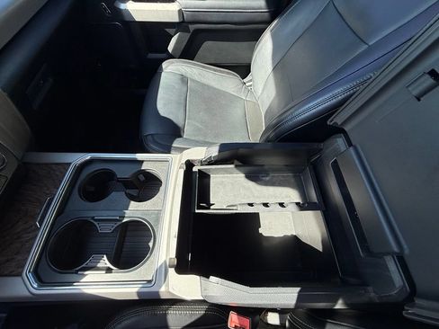 Used 2019 Ford F350 Lariat w/ Lariat Value Package AWD/4WD image 14