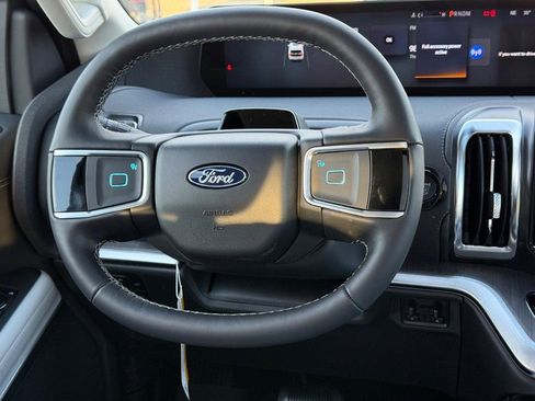 New 2026 Ford Expedition Platinum w/ Platinum Ultimate Package image 10