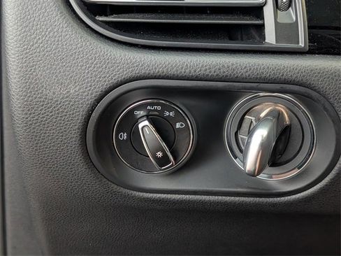 Used 2022 Porsche Macan image 23