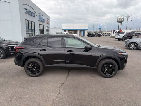 New 2026 Chevrolet Trax ACTIV w/ Driver Confidence Package image 7