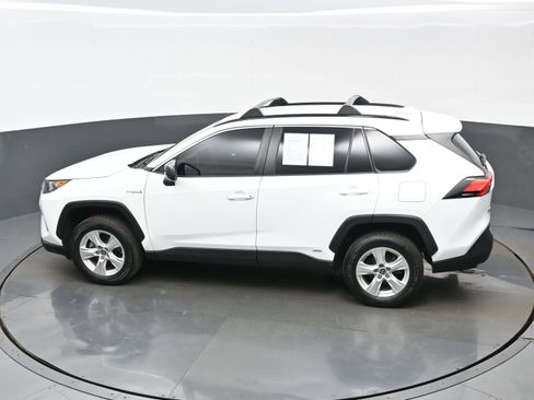 Used 2021 Toyota RAV4 LE AWD/4WD image 35