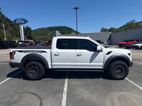 Used 2019 Ford F150 Raptor w/ Equipment Group 802A Luxury AWD/4WD image 2