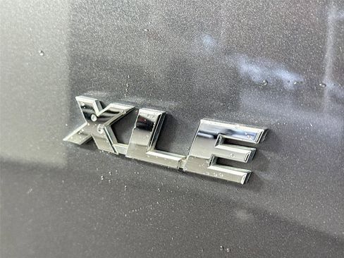 Used 2016 Toyota RAV4 XLE image 11