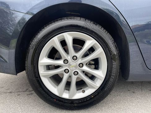 Used 2018 Chevrolet Malibu LT image 14