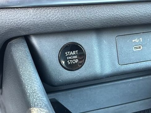 Used 2025 Nissan Rogue S FWD image 28