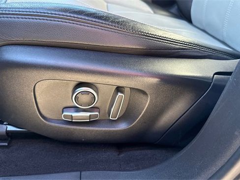 Used 2022 Land Rover Range Rover Evoque R-Dynamic S image 18