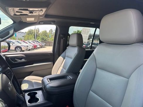 Used 2022 Chevrolet Tahoe Z71 w/ Luxury Package AWD/4WD image 10