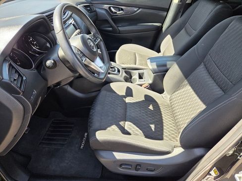 Used 2019 Nissan Rogue SV AWD/4WD image 13