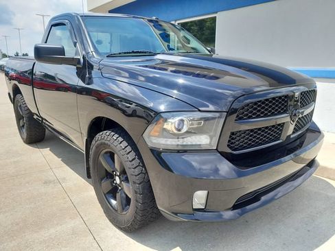 Used 2014 RAM 1500 Express AWD/4WD image 3