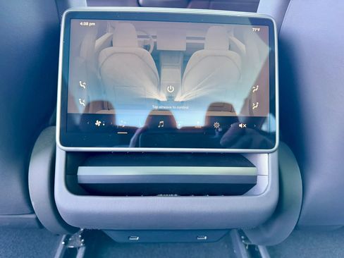 Used 2024 Tesla Model 3 Standard Range image 27