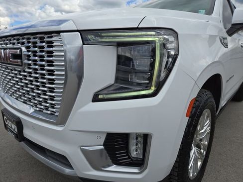 Used 2021 GMC Yukon XL Denali w/ Denali Premium Package AWD/4WD image 6