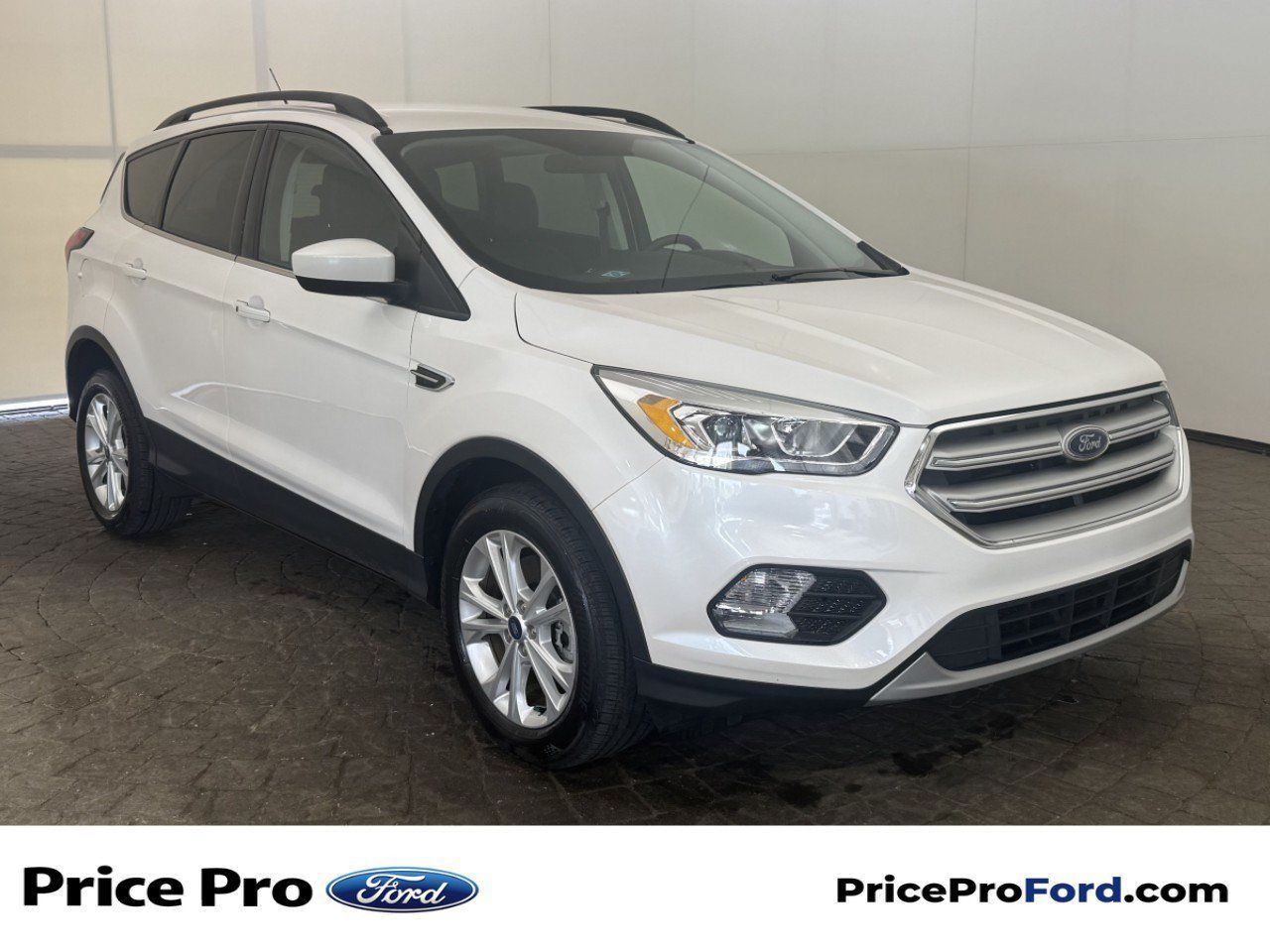 Used 2019 Ford Escape SEL AWD/4WD image 1