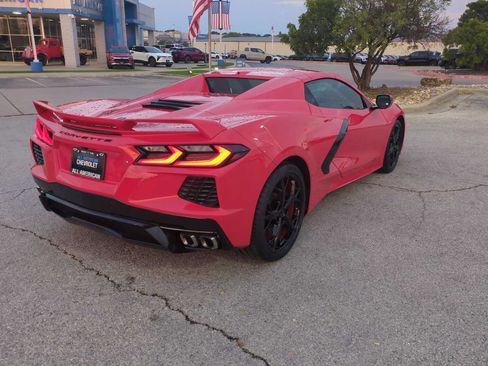 Used 2022 Chevrolet Corvette Stingray Convertible w/ Z51 Performance Package RWD image 8
