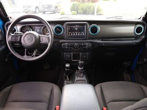 Used 2023 Jeep Gladiator Sport w/ Off Road Group AWD/4WD image 21
