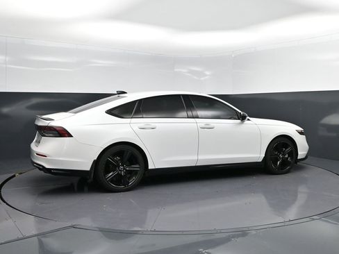 Used 2024 Honda Accord Sport image 8