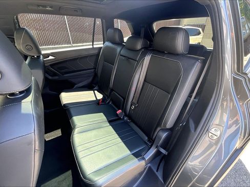 Certified 2023 Volkswagen Tiguan SE R-Line FWD image 25