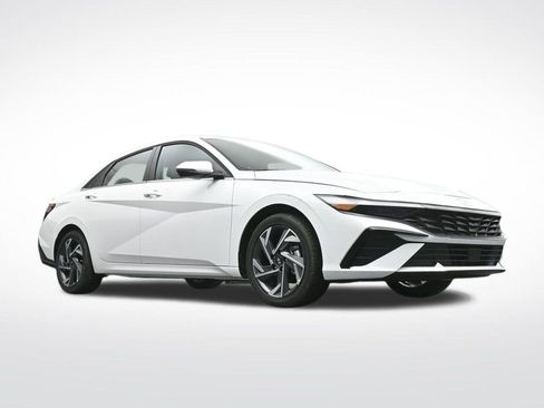 New 2026 Hyundai Elantra Limited FWD image 16