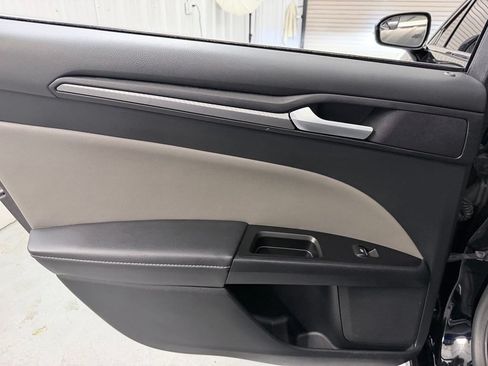 Used 2017 Ford Fusion Sport AWD/4WD image 28
