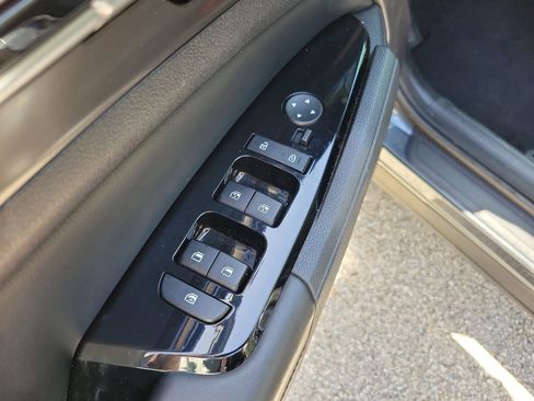 Used 2024 Kia Sportage EX FWD image 13