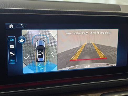 Used 2025 Mercedes-Benz GLE 350 4MATIC w/ Driver Assistance Package image 44