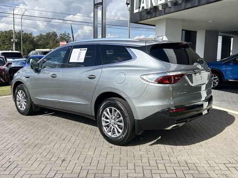 Certified 2023 Buick Enclave Essence image 4