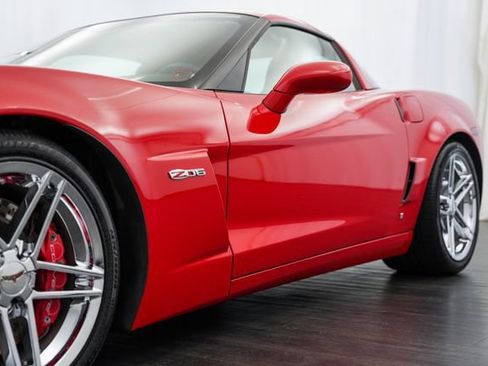 Used 2008 Chevrolet Corvette Z06 w/ Preferred Equipment Group RWD image 28