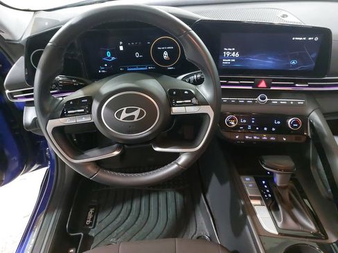 Certified 2024 Hyundai Elantra SEL w/ Convenience Package FWD image 17