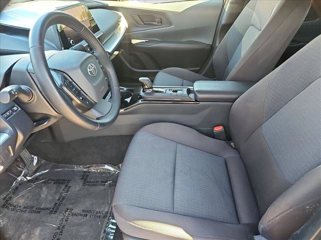 Used 2025 Toyota Prius LE AWD/4WD image 21