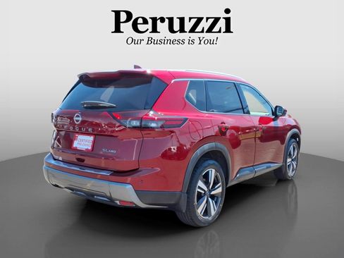 Certified 2024 Nissan Rogue SL w/ SL Premium Package AWD/4WD image 3