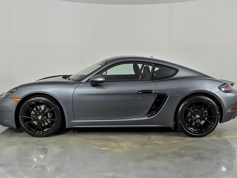 Used 2025 Porsche 718 Cayman RWD image 7