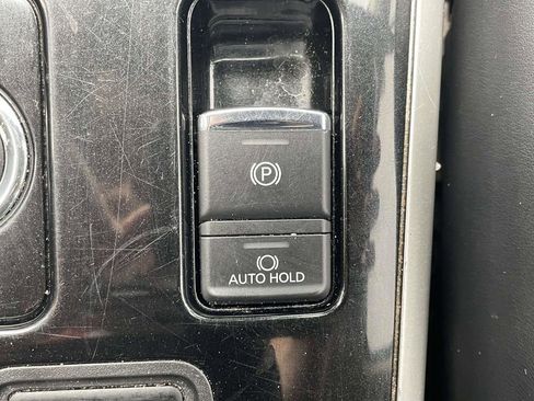 Used 2020 Mitsubishi Outlander SEL image 24