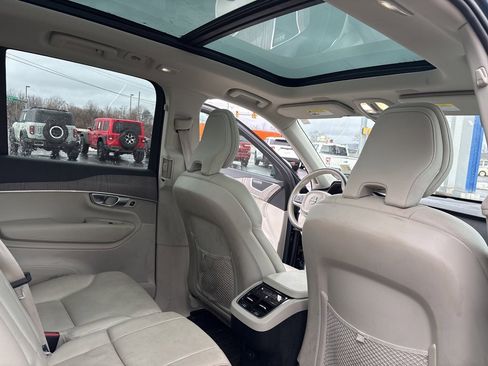Certified 2023 Volvo XC90 B6 Plus w/ Protection Package Premier image 34