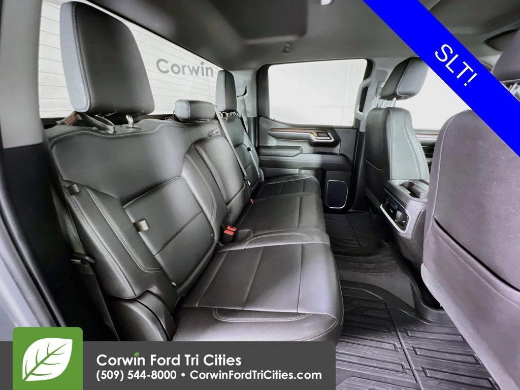 Used 2023 GMC Sierra 1500 SLT w/ SLT Convenience Package AWD/4WD image 16