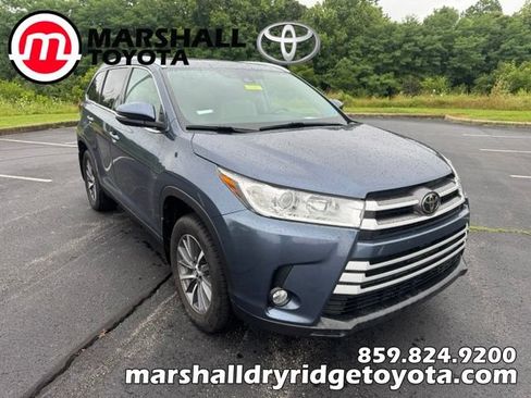 Used 2019 Toyota Highlander XLE AWD/4WD image 1
