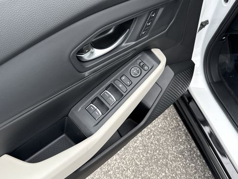 Used 2025 Honda Accord EX-L image 15