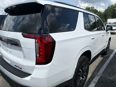 Used 2023 GMC Yukon AT4 w/ Technology Package AWD/4WD image 4