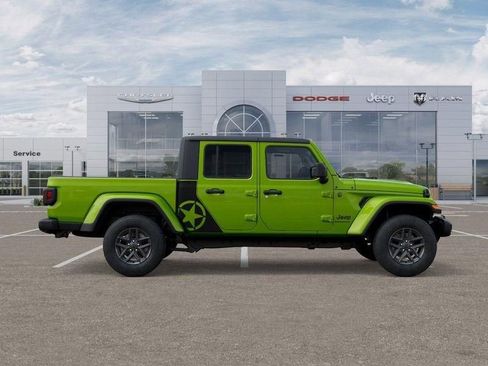 New 2025 Jeep Gladiator Sport image 21