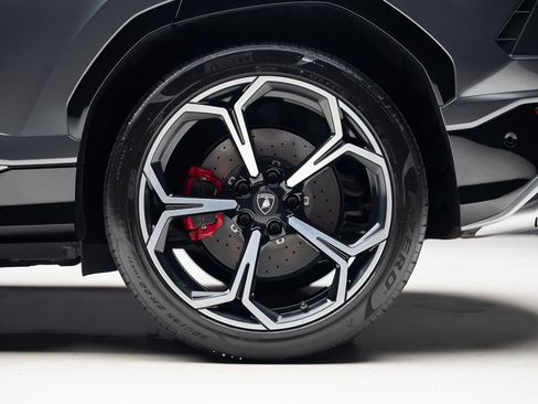 Used 2019 Lamborghini Urus AWD/4WD image 22