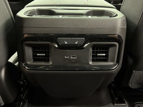 Used 2026 GMC Sierra 1500 AT4 w/ AT4 Premium Package AWD/4WD image 44