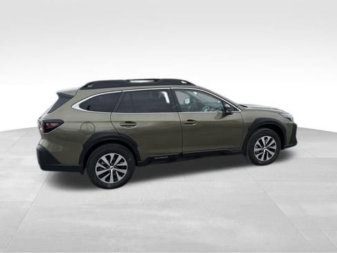 Certified 2025 Subaru Outback Premium image 5