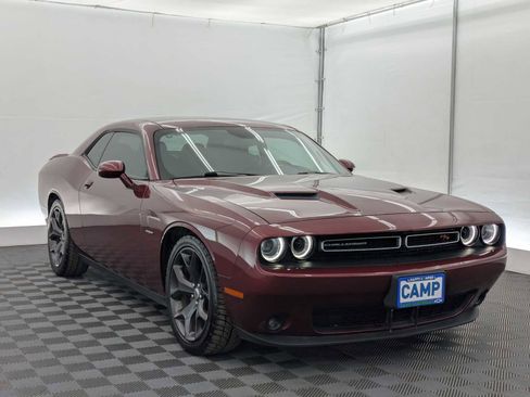 Used 2018 Dodge Challenger R/T image 8