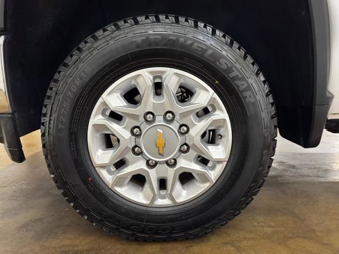 Used 2022 Chevrolet Silverado 2500 LT w/ Convenience Package AWD/4WD image 56