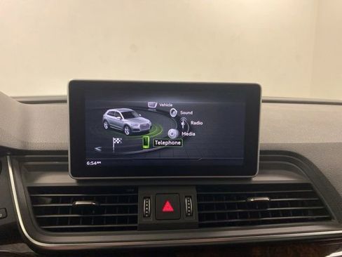 Used 2018 Audi Q5 2.0T Premium Plus w/ Premium Plus Package AWD/4WD image 12