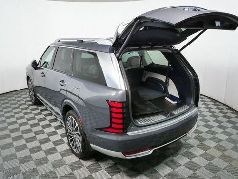 Certified 2026 Hyundai Palisade Calligraphy FWD image 28